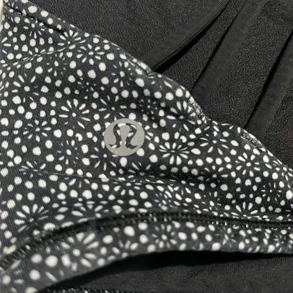 EUX Lululemon Athletica Black and White Sports Bra Size 10